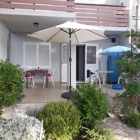 Holiday Home Novalja Extérieur photo